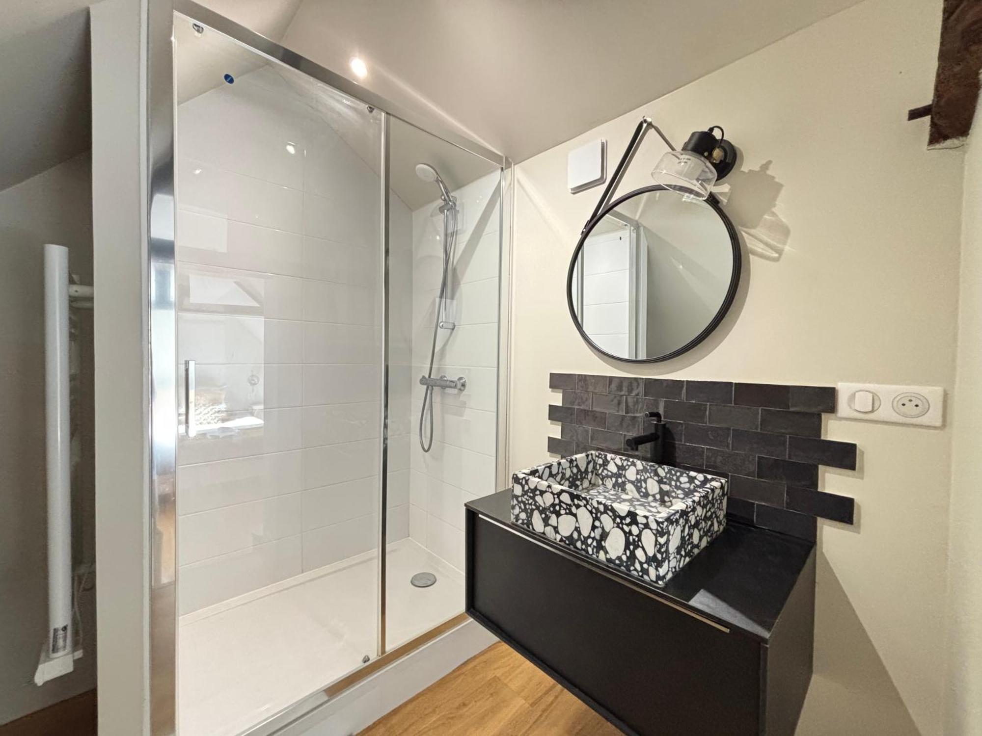 Bajocasse Apt Duplex Spacieux 3 Ch 2 Sdb Cosy Plein Centre Bayeux Decoration Elegante Proche Plages Du Debarquement Εξωτερικό φωτογραφία